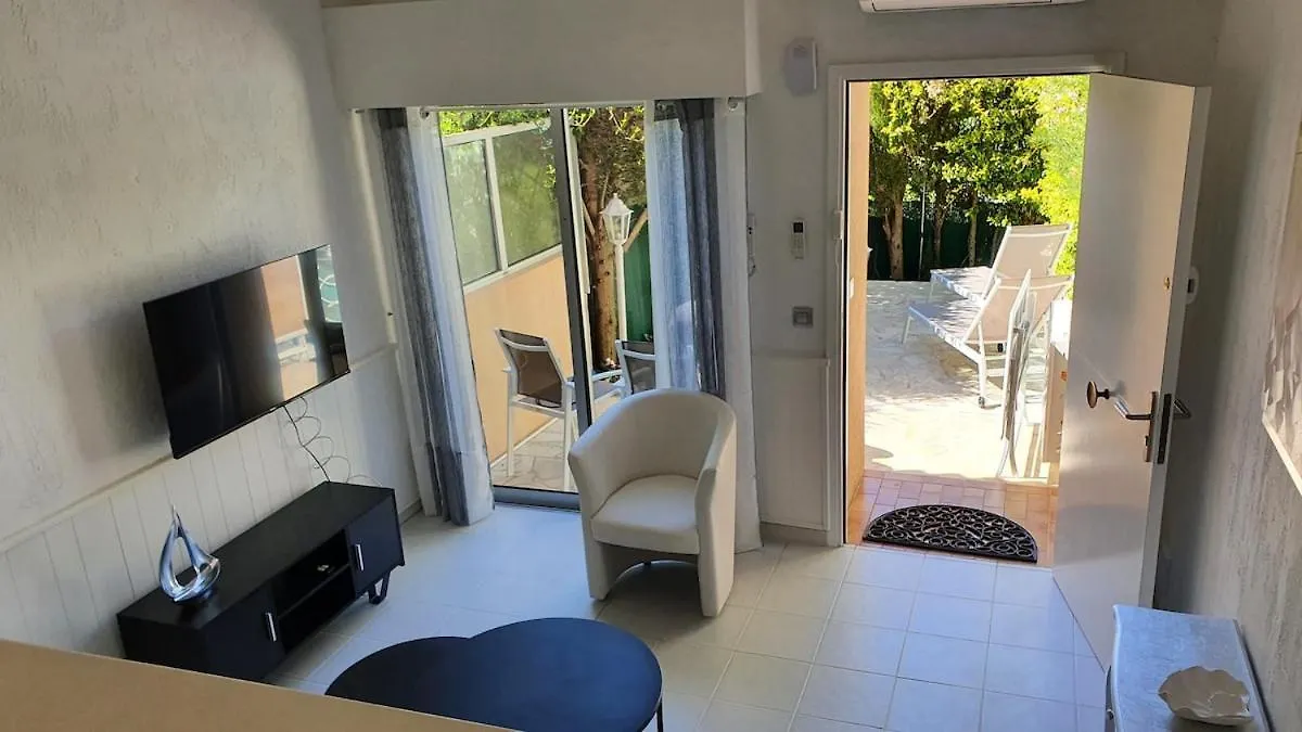 Cap D'Antibes Duplex Studio Garden-Terrace Beaches Apartment